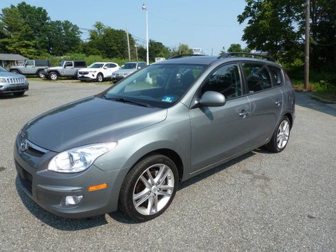 Used 2010 Hyundai Elantra SE FWD image 2