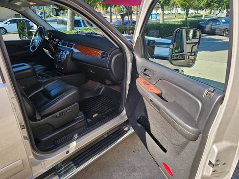 Used 2007 Chevrolet Silverado 2500 LTZ w/ Safety Package image 20