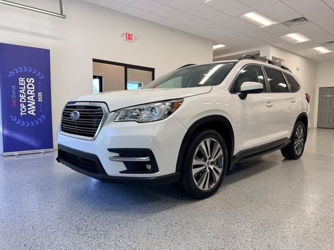 Used 2019 Subaru Ascent Premium AWD/4WD image 4