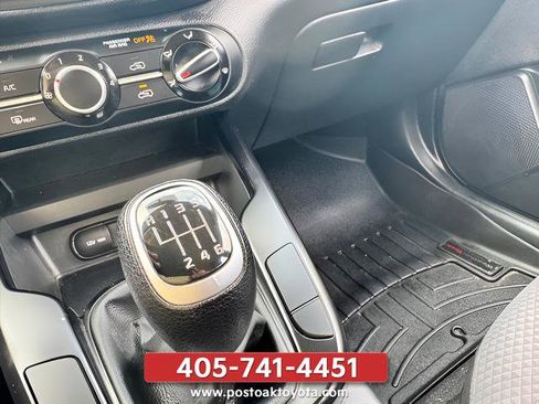 Used 2021 Kia Soul LX FWD image 18