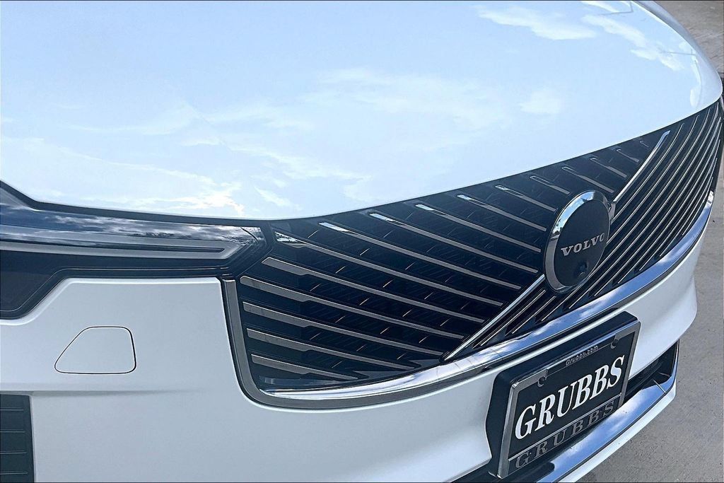 Certified 2026 Volvo XC90 B6 Plus AWD/4WD image 39