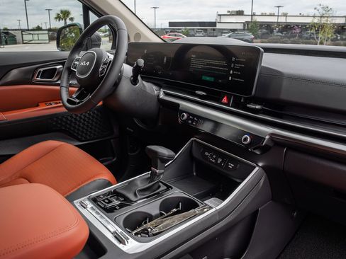 New 2026 Kia Carnival SX Prestige image 8