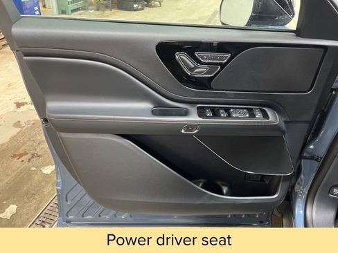 New 2026 Lincoln Aviator AWD image 16