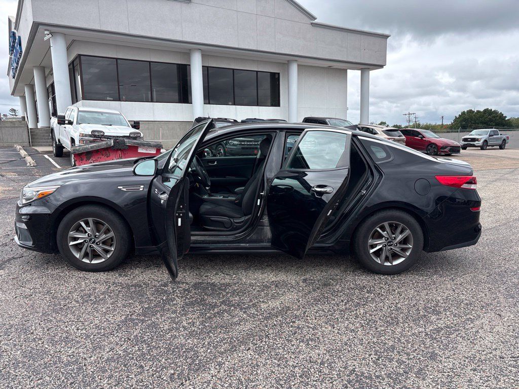 Used 2019 Kia Optima LX FWD image 4