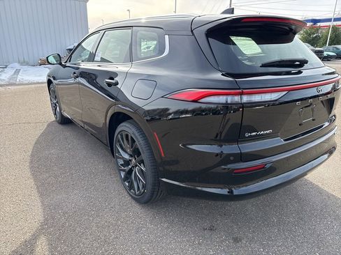 Certified 2025 Toyota Crown Signia Limited w/ Advanced Technology Package image 3