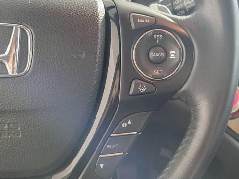Used 2016 Honda Pilot Touring image 16