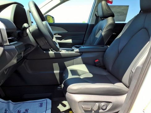 New 2026 Toyota Grand Highlander XLE AWD/4WD image 11