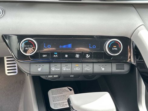 New 2026 Hyundai Elantra SEL Sport Premium image 18