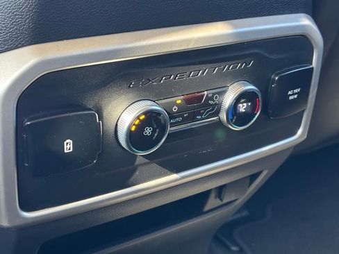 Used 2024 Ford Expedition XLT AWD/4WD image 19