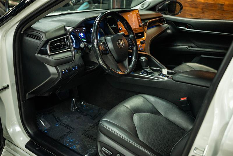 Used 2021 Toyota Camry XSE w/ Navigation Upgrade Package FWD image 7
