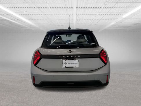 Certified 2025 MINI Cooper 2-Door Hardtop FWD image 4