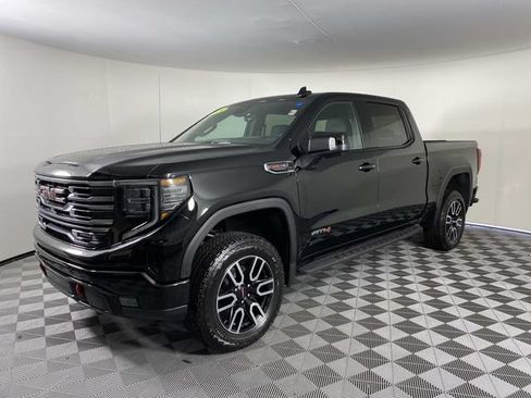 Used 2026 GMC Sierra 1500 AT4 w/ AT4 Premium Package AWD/4WD image 4