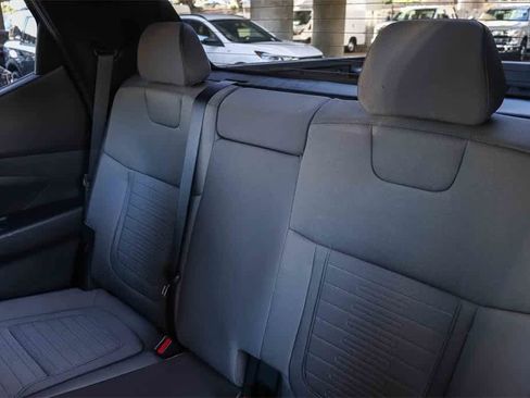 Used 2023 Hyundai Santa Cruz SEL image 17