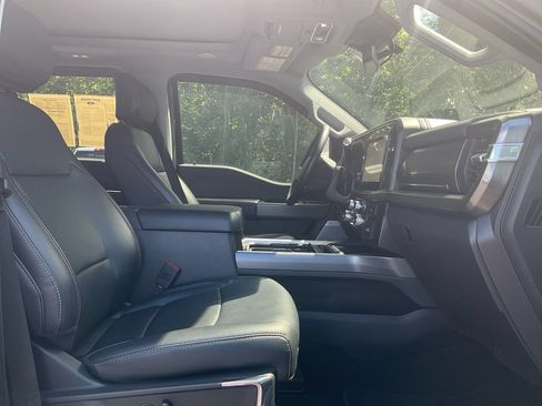 Used 2024 Ford F250 Lariat w/ Lariat Ultimate Package AWD/4WD image 12
