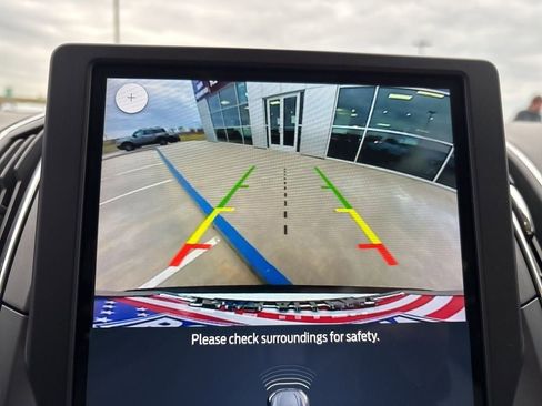 Used 2023 Ford Edge Titanium image 12