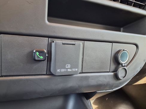 New 2025 GMC Savana 2500 Work Van w/ Driver Convenience Package image 9