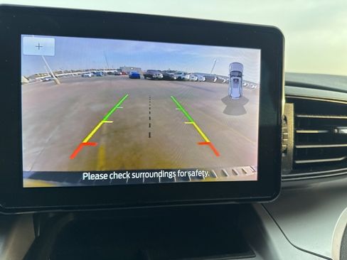 Used 2020 Ford Explorer XLT image 36