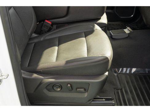 Used 2025 GMC Sierra 1500 SLT AWD/4WD image 51