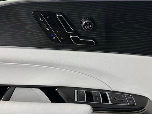 Certified 2024 Cadillac Lyriq Luxury RWD image 19