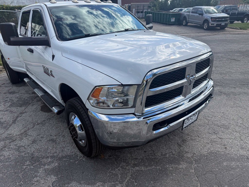 Used 2018 RAM 3500 Tradesman w/ Chrome Appearance Group AWD/4WD image 18