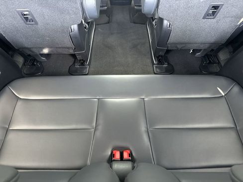 New 2026 Ford Explorer ST-Line AWD/4WD image 31