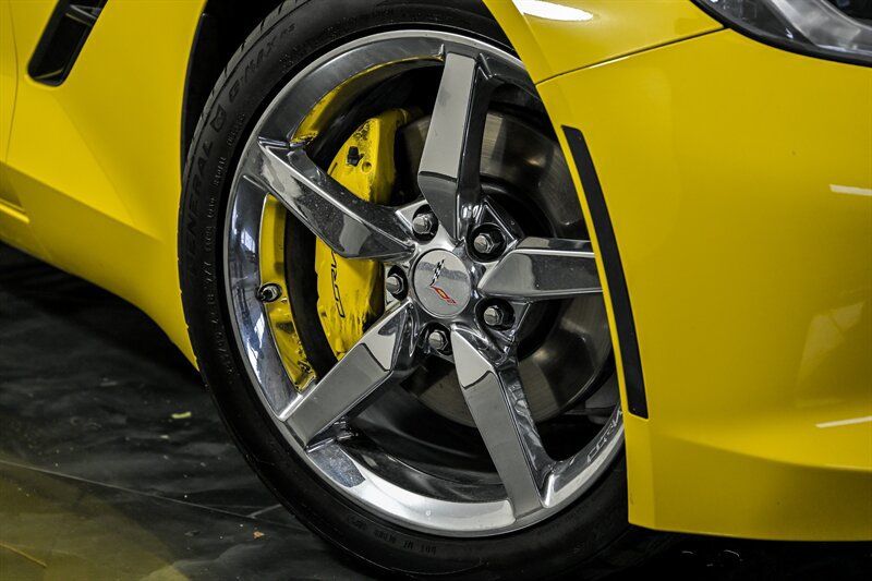 Used 2014 Chevrolet Corvette Stingray Coupe w/ 3LT Preferred Equipment Group RWD image 3