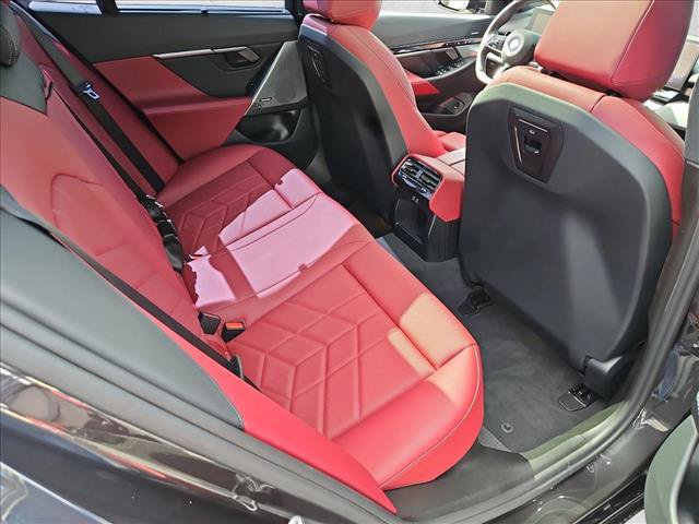 Certified 2024 BMW i5 eDrive40i w/ Executive Package RWD image 22