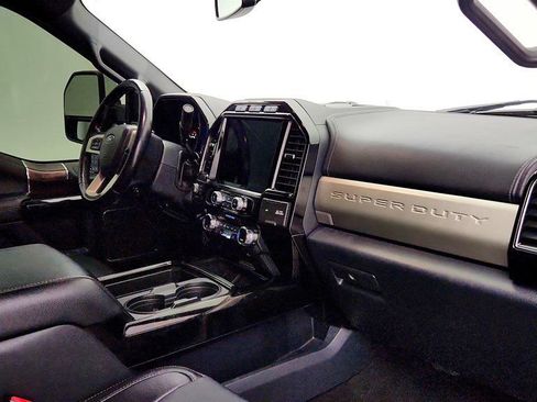 Used 2022 Ford F250 Lariat w/ Lariat Ultimate Package AWD/4WD image 26