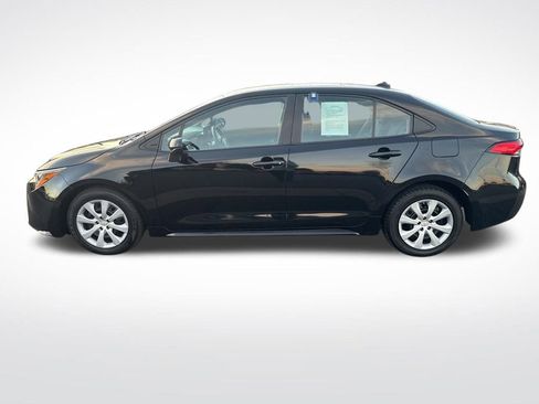 Used 2023 Toyota Corolla LE image 4
