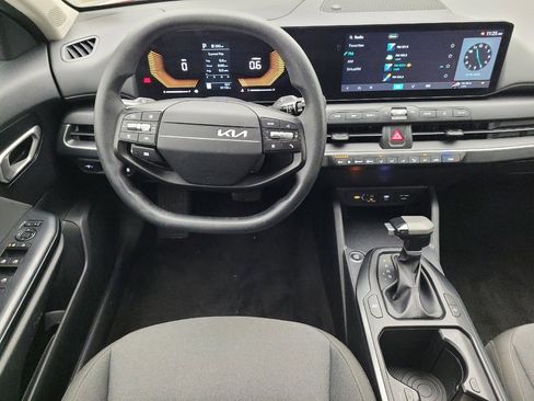 Used 2025 Kia K4 FWD image 22