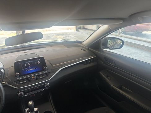 Used 2026 Nissan Altima 2.5 SV FWD image 35