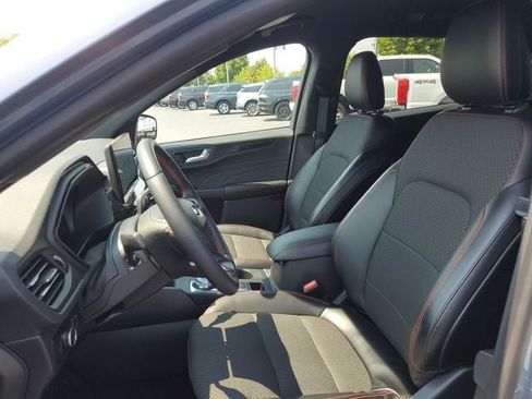Used 2024 Ford Escape ST-Line w/ Tech Pack #1 AWD/4WD image 5