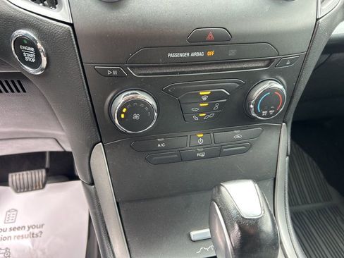 Used 2017 Ford Edge SE w/ Cargo Accessory Package image 12