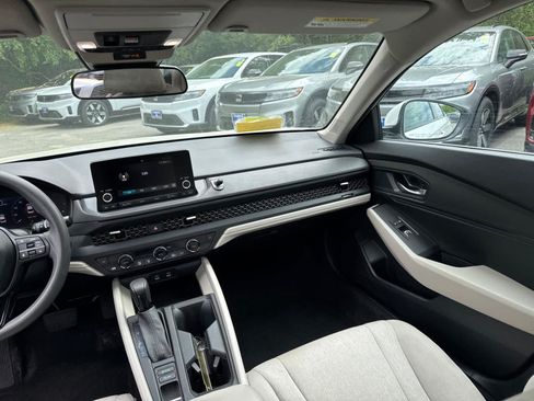 Used 2024 Honda Accord EX image 33
