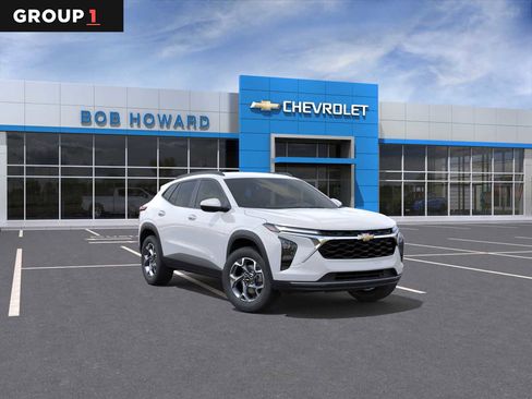 Used 2026 Chevrolet Trax LT image 1