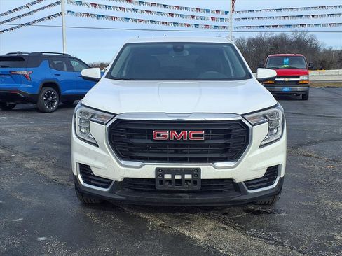 Used 2023 GMC Terrain SLE image 34