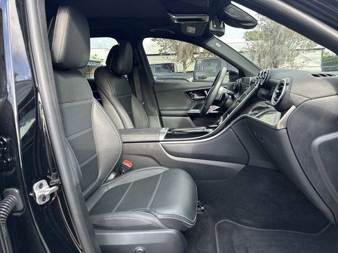 Used 2025 Mercedes-Benz GLC 300 image 20