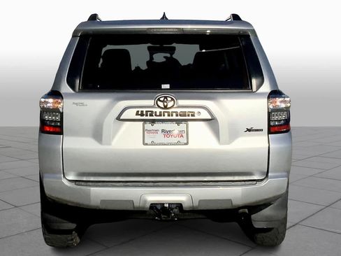 Used 2019 Toyota 4Runner SR5 RWD image 5