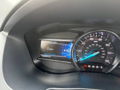 Used 2017 Ford Explorer Limited image 14