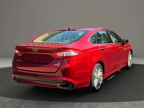 Used 2014 Ford Fusion SE w/ Equipment Group 202A FWD image 4