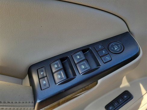 Used 2017 GMC Yukon XL Denali w/ Open Road Package image 18