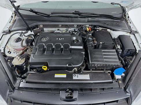 Used 2015 Volkswagen Golf TDI SE image 31