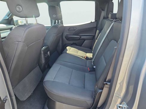Used 2023 Chevrolet Colorado Trail Boss w/ Technology Package AWD/4WD image 30