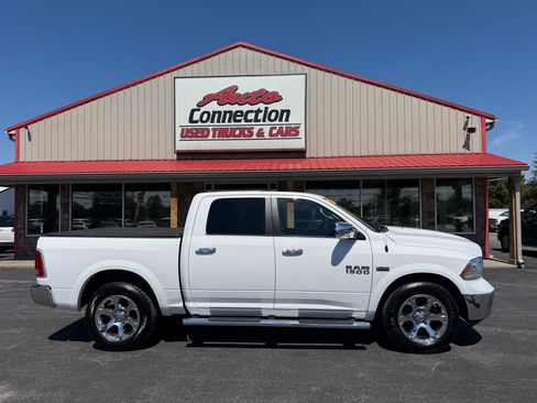 Used 2015 RAM 1500 Laramie w/ Convenience Group AWD/4WD image 3
