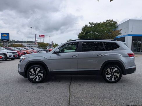Used 2026 Volkswagen Atlas SE FWD image 5