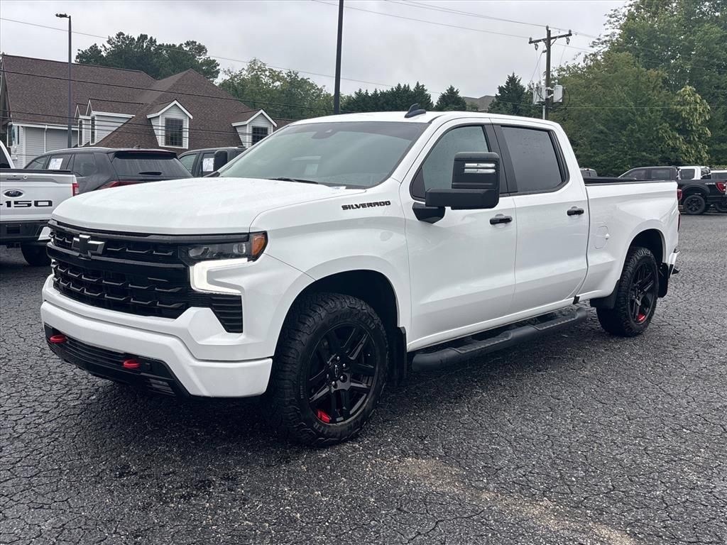 Used 2024 Chevrolet Silverado 1500 RST w/ Redline Edition AWD/4WD image 3