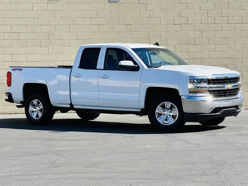 Used 2018 Chevrolet Silverado 1500 LT AWD/4WD image 2