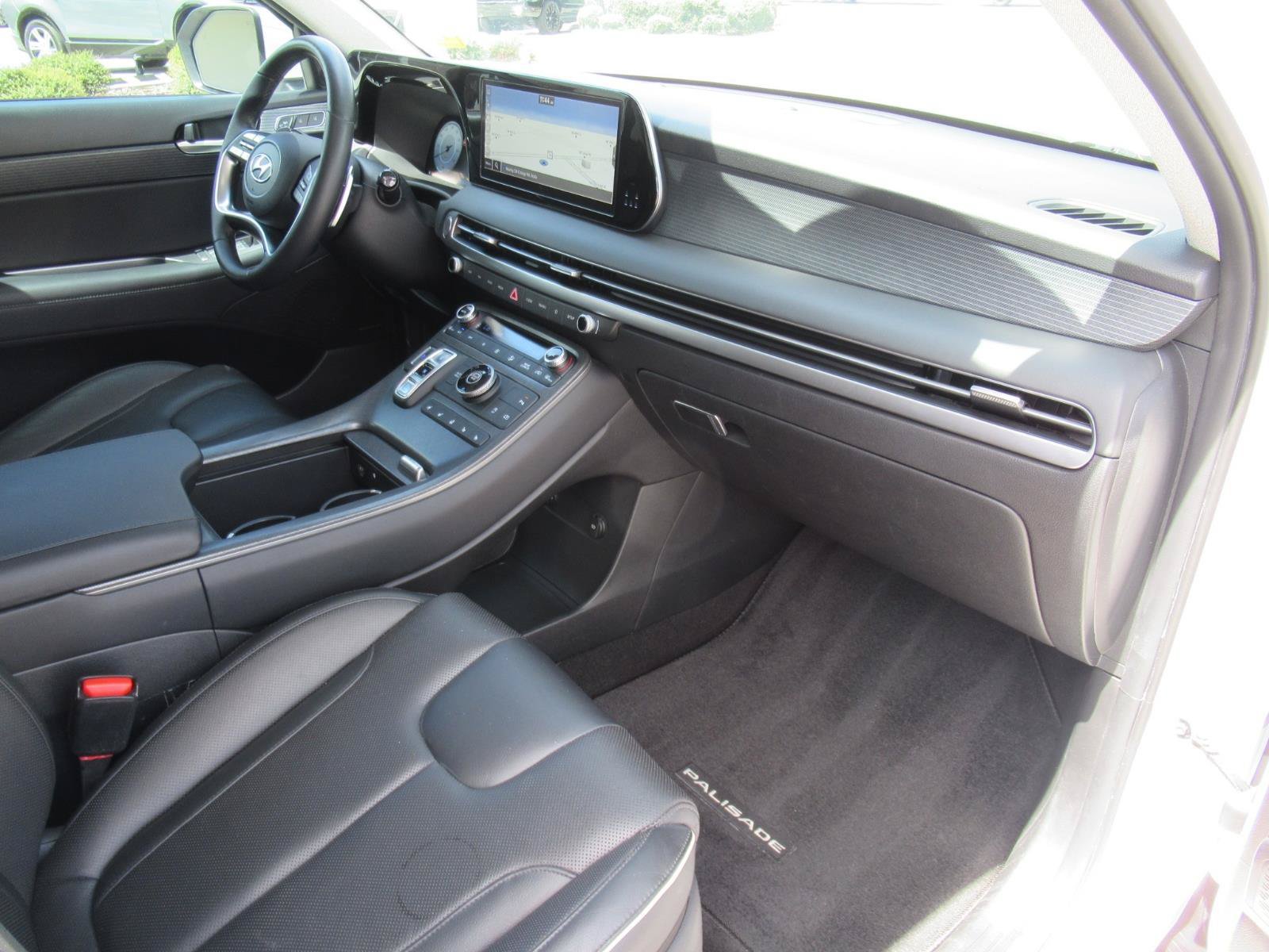 Used 2023 Hyundai Palisade Limited FWD image 11
