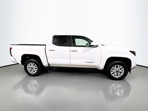 Used 2024 Toyota Tacoma SR5 image 3