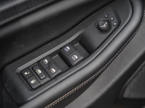 New 2025 Jeep Grand Cherokee Laredo X w/ Luxury Tech Group I image 36